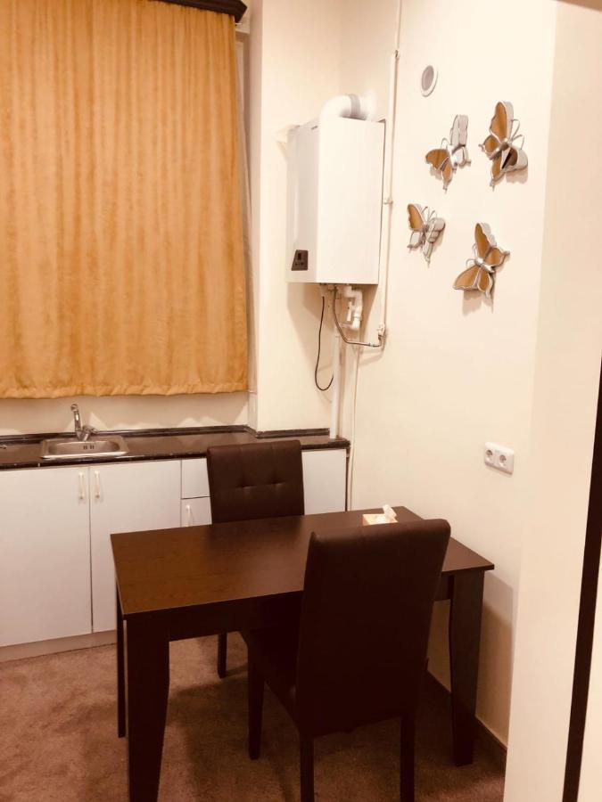 יירבאן It Hotel Tumanyan Street מראה חיצוני תמונה