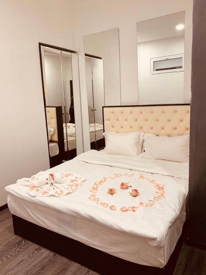 יירבאן It Hotel Tumanyan Street מראה חיצוני תמונה
